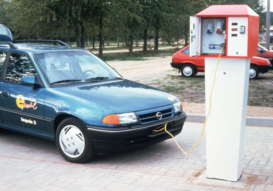  Opel Astra 1991 года  (фото 13 из 24)